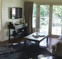 Book Barn Cottage - Great Ocean Road Tourism