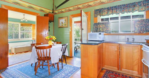A Settlers Cottage - Great Ocean Road Tourism 3