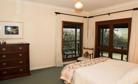 A Church And Homestead In Mudgee - Great Ocean Road Tourism 1