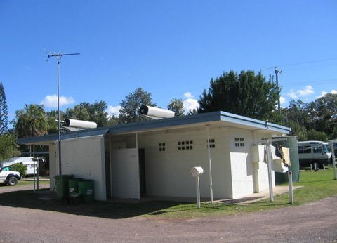 Armstrong Beach Caravan Park - Great Ocean Road Tourism 0