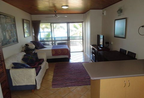 Mackay Beach Accommodation - Great Ocean Road Tourism 0