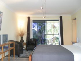 Grasstree Beach Bed And Breakfast - Great Ocean Road Tourism 1