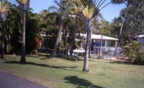 Kinka Palms Beachfront Apartments / Motel - Great Ocean Road Tourism 2