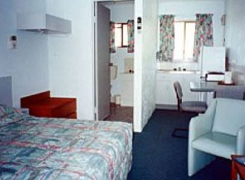 Kinka Palms Beachfront Apartments / Motel - Great Ocean Road Tourism 4