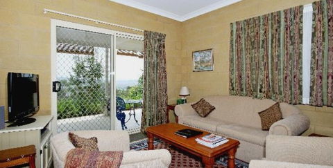 Bed And Breakfast At Wallaby Ridge - Great Ocean Road Tourism 1