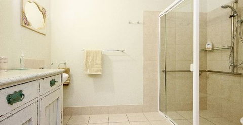 Bed And Breakfast At Wallaby Ridge - Great Ocean Road Tourism 3