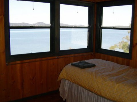 Lamb Island Holiday Cottage - Great Ocean Road Tourism 1