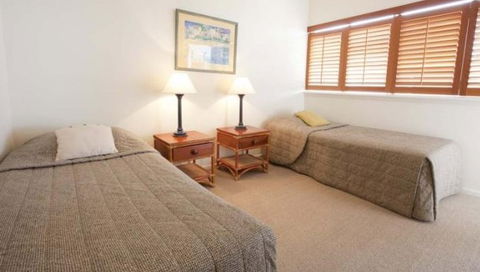 Whalewatch Ocean Beach Resort - Great Ocean Road Tourism 1