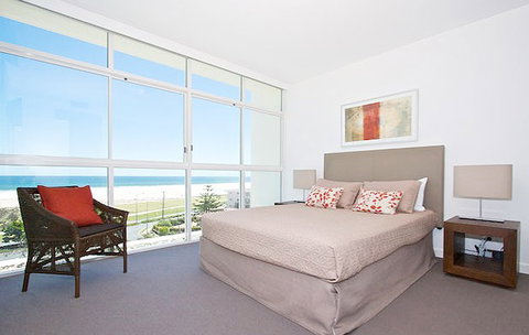 Kirra Surf Apartments - Great Ocean Road Tourism 5