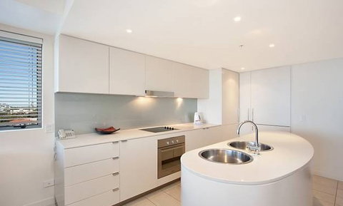 Grand Mercure Apartments Coolangatta - Great Ocean Road Tourism 3