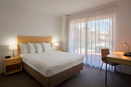 Best Western Plus Ascot Serviced Apartments - Great Ocean Road Tourism 0