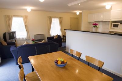Hawthorn Gardens Serviced Apartments - Great Ocean Road Tourism 3