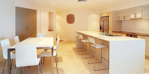 Coral Cove Apartments - Great Ocean Road Tourism 1