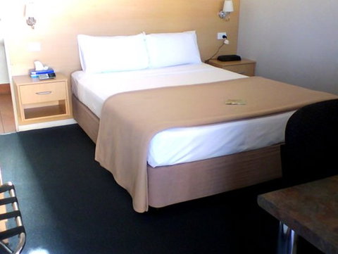 Ayrline Motel - Great Ocean Road Tourism 0