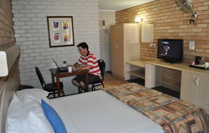 Castle Motor Lodge - Great Ocean Road Tourism 1