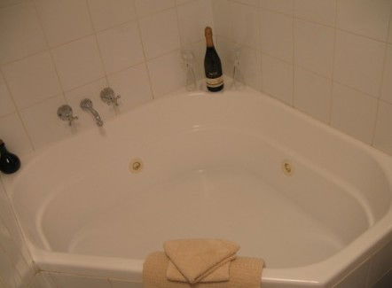 Harrow Cottages - Great Ocean Road Tourism 2