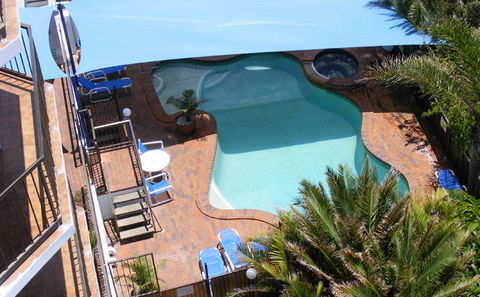 Beach Palms Holiday Apartments - Great Ocean Road Tourism 2