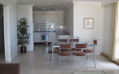 Beach Palms Holiday Apartments - Great Ocean Road Tourism 4