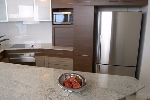 Waves Maroochy River - Great Ocean Road Tourism 5