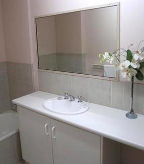 Bayview Beach Holiday Apartments - Great Ocean Road Tourism 1