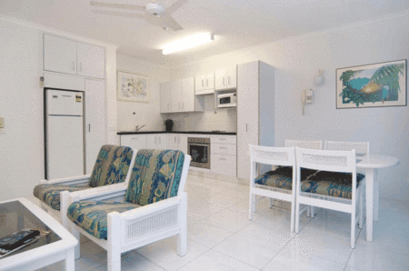 Agincourt Beachfront Apartments - Great Ocean Road Tourism 3