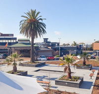 Taylors Lakes Hotel Motel