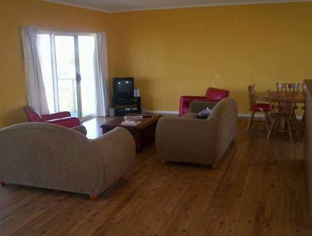 The Dog And Cockle Beach House - Great Ocean Road Tourism 1