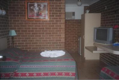 Buccaneer Motel - Great Ocean Road Tourism 1