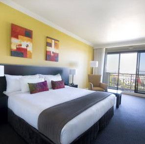 Crowne Plaza Norwest - Great Ocean Road Tourism 3