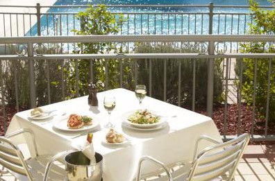 Crowne Plaza Norwest - Great Ocean Road Tourism 4