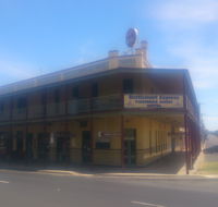 Farmers Arms Hotel