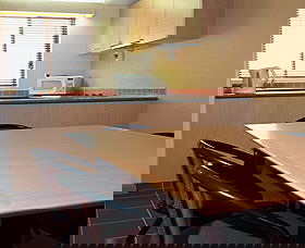 Ayers Rock Resort - The Lost Camel Hotel By Voyages - Great Ocean Road Tourism 0