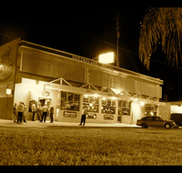 Queensland Hotel - Great Ocean Road Tourism