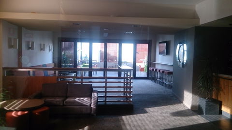 Barklys Hotel - Great Ocean Road Tourism 0