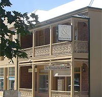 Cobb  Co Court Boutique Hotel - Great Ocean Road Tourism
