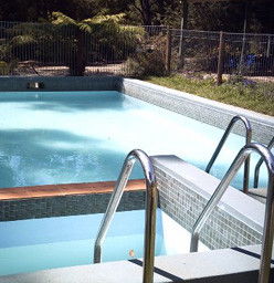 Sanctuary House Resort Motel - Healesville - Great Ocean Road Tourism 0