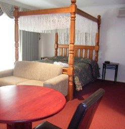 Sanctuary House Resort Motel - Healesville - Great Ocean Road Tourism 2