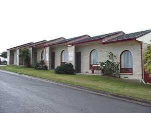 Oyster Court Motel - Great Ocean Road Tourism 0