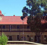 Peterborough Railway Hotel - Great Ocean Road Tourism
