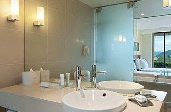 Hilton Cairns - Great Ocean Road Tourism 4