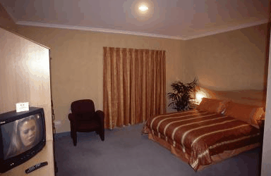 The Lighthouse Hotel - Great Ocean Road Tourism