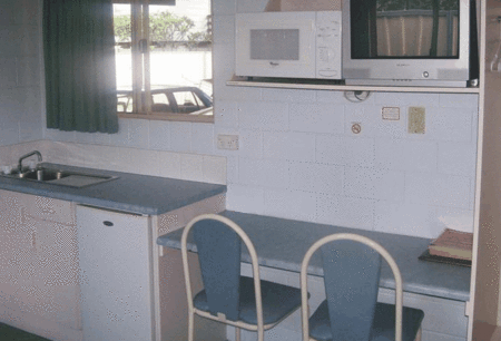 Overflow Motor Inn - thumb 2