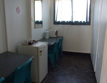 Cool Palms Motel - Great Ocean Road Tourism 0