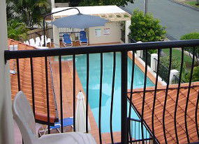 Chevron Palms - Great Ocean Road Tourism 3