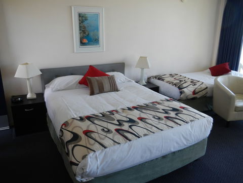 Boat Harbour Motel & Anchorage Restaurant - Great Ocean Road Tourism 8