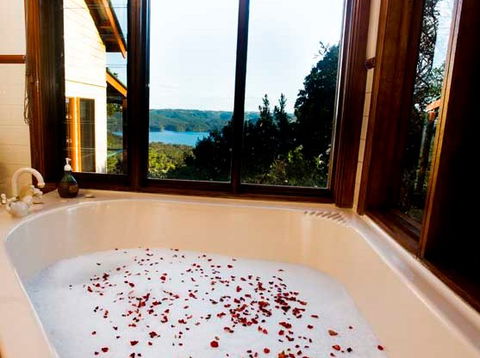 Montville Misty View Cabins - Great Ocean Road Tourism 3