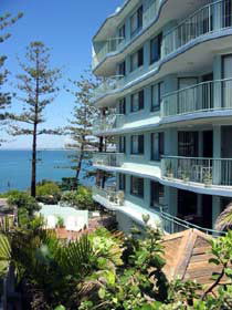 Campbells Cove Beachfront Apartments - Great Ocean Road Tourism 0