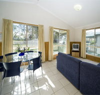 Swan Lake Holiday Park - Great Ocean Road Tourism