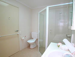 Wahroonga Waldorf Apartments - Great Ocean Road Tourism 3