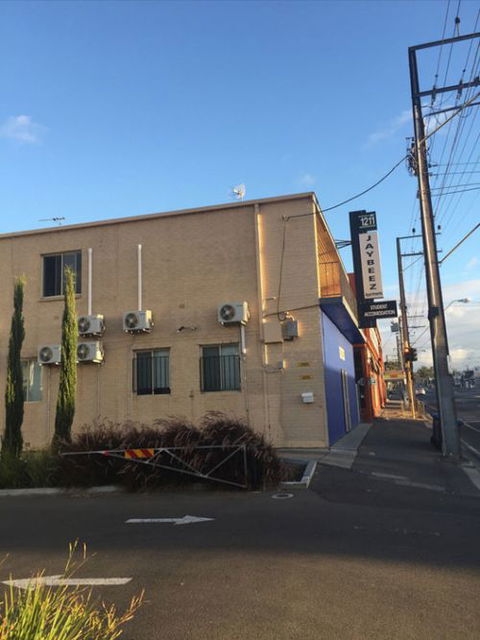 Adelaide Rooms - Great Ocean Road Tourism 2